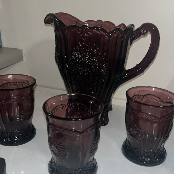 Vintage Mosser Dahlia Amethyst footed pitcher and tumblers! Exquisite! 💜 - Picture 3 of 4